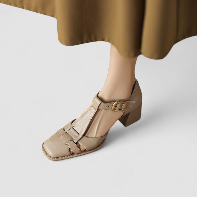 Scarlett – Ortopediska T-Strap Blockklackar