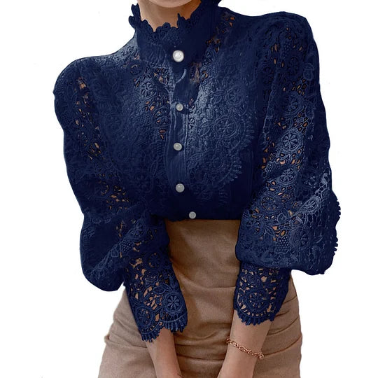 Tove | Långärmad Blus med Spets och Detaljer