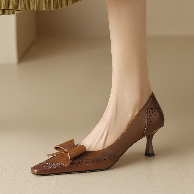 Célora Läderpumps med Slips
