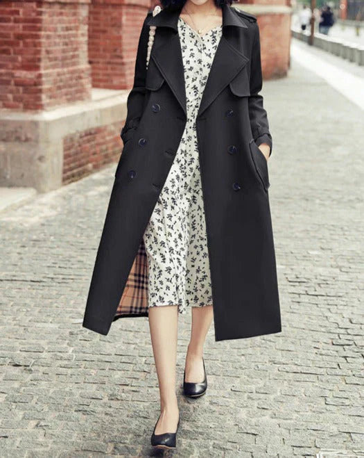 Trenchcoat med dubbelknäppt knappslå