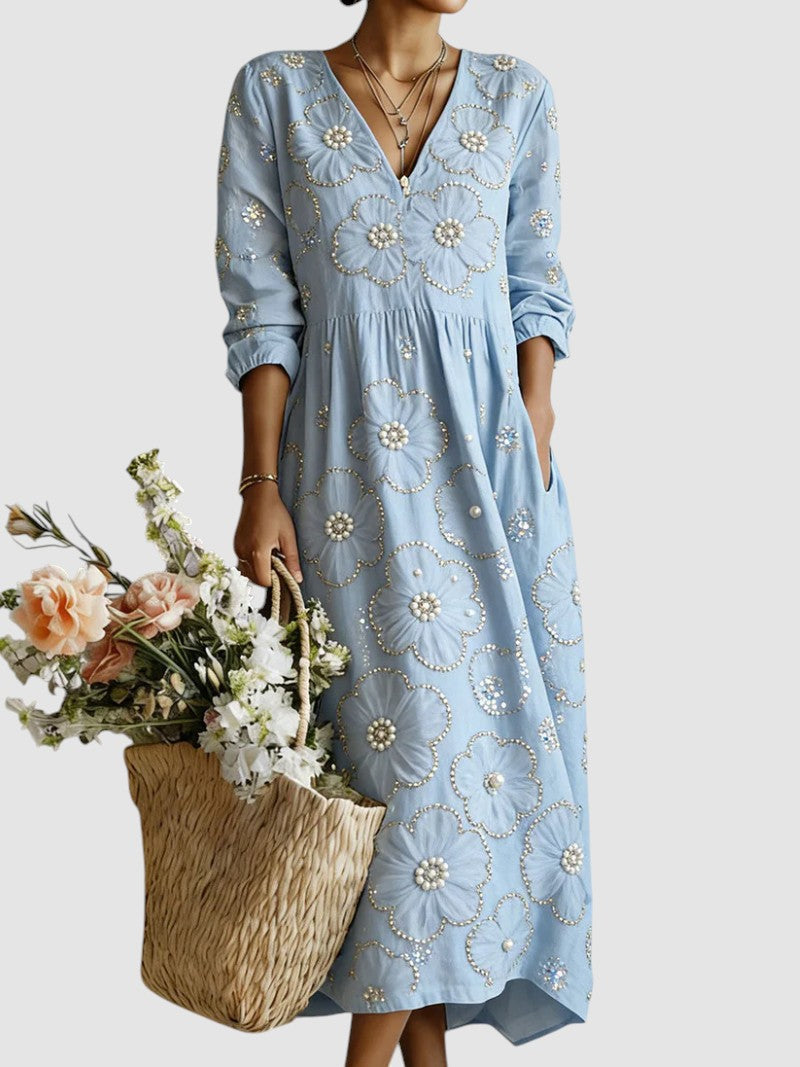 Clémence | Lång, broderad klänning med blommönster