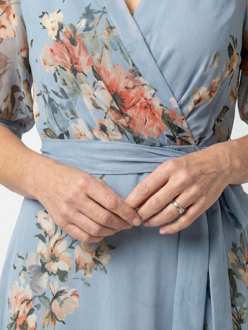 Elowen | Maxi-Wrapklänning med V-ringning och blommönster